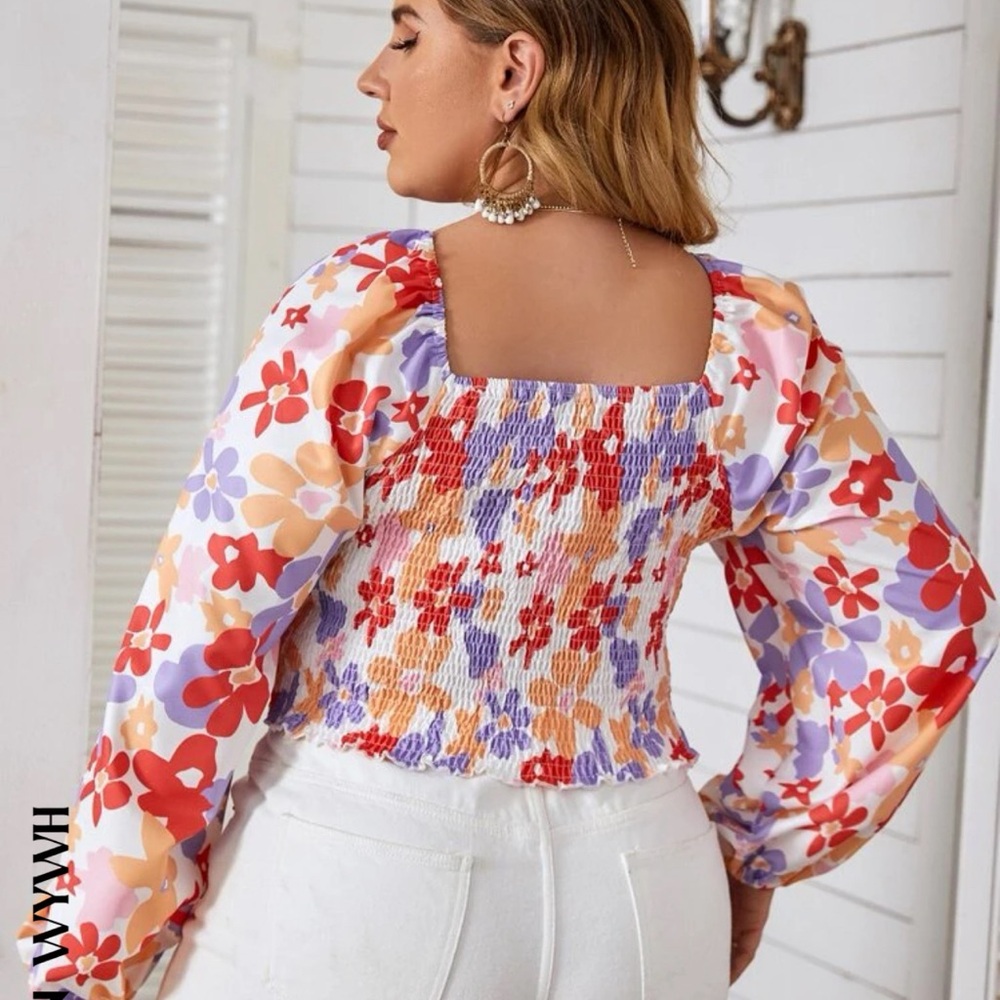 SHEIN WYWH Plus Allover Floral Print Shirred Lantern Sleeve Crop Blouse